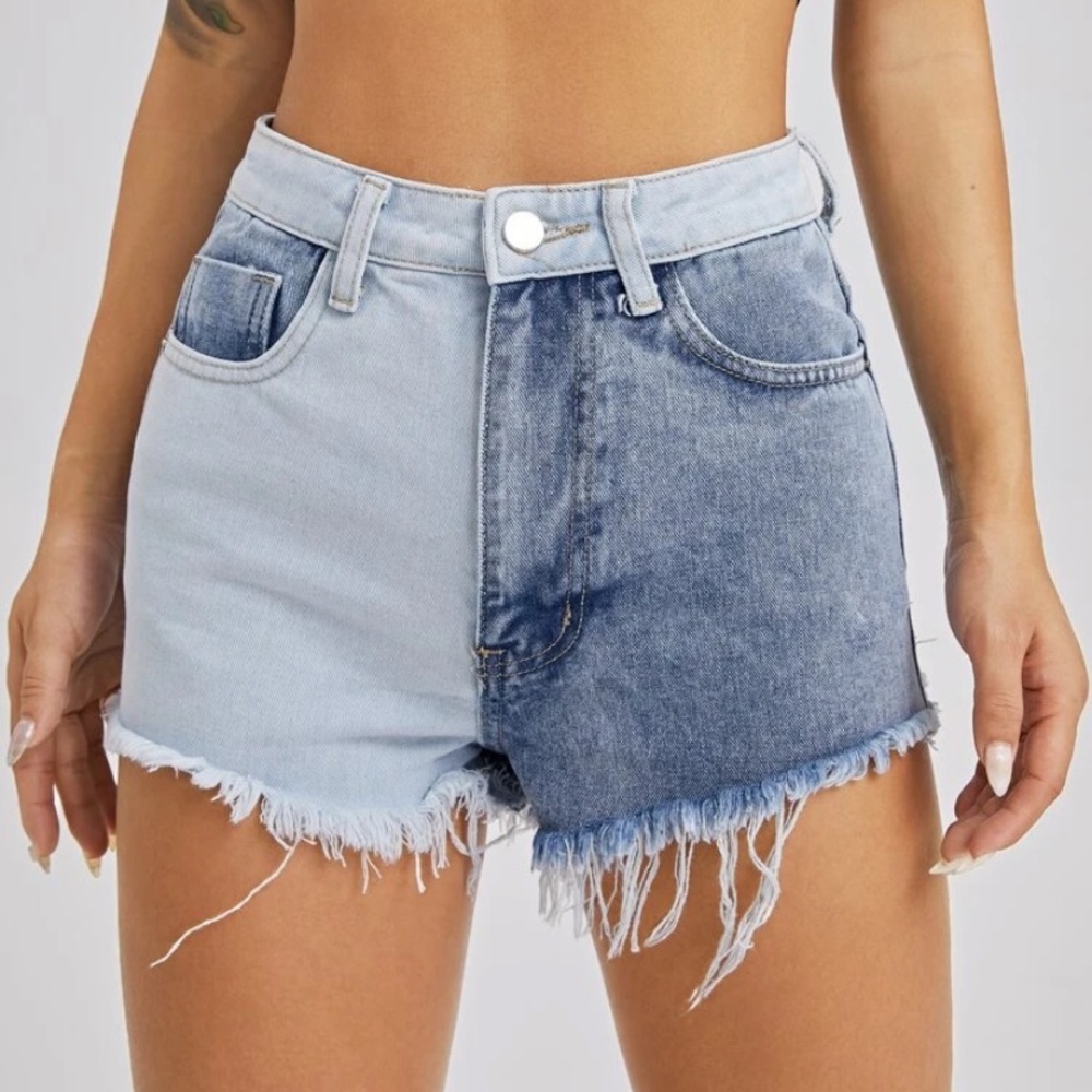2 toned Jean shorts